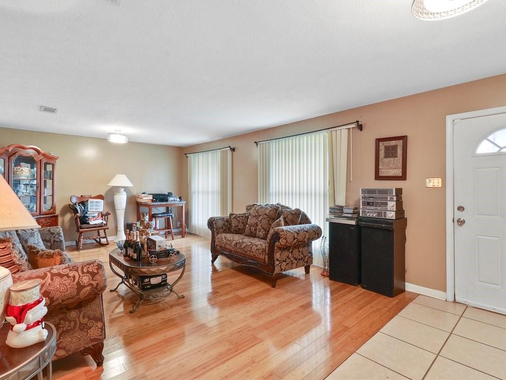 6931 Morrison Road, New Orleans, Louisiana image 2