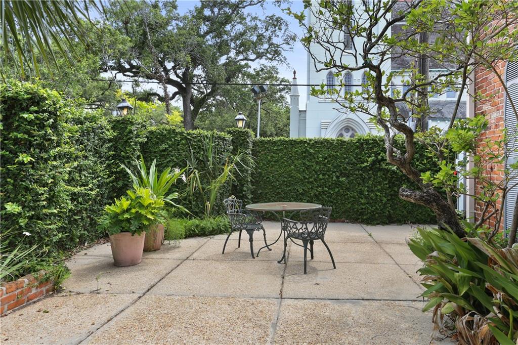 2855 St Charles Avenue #107, New Orleans, Louisiana image 2