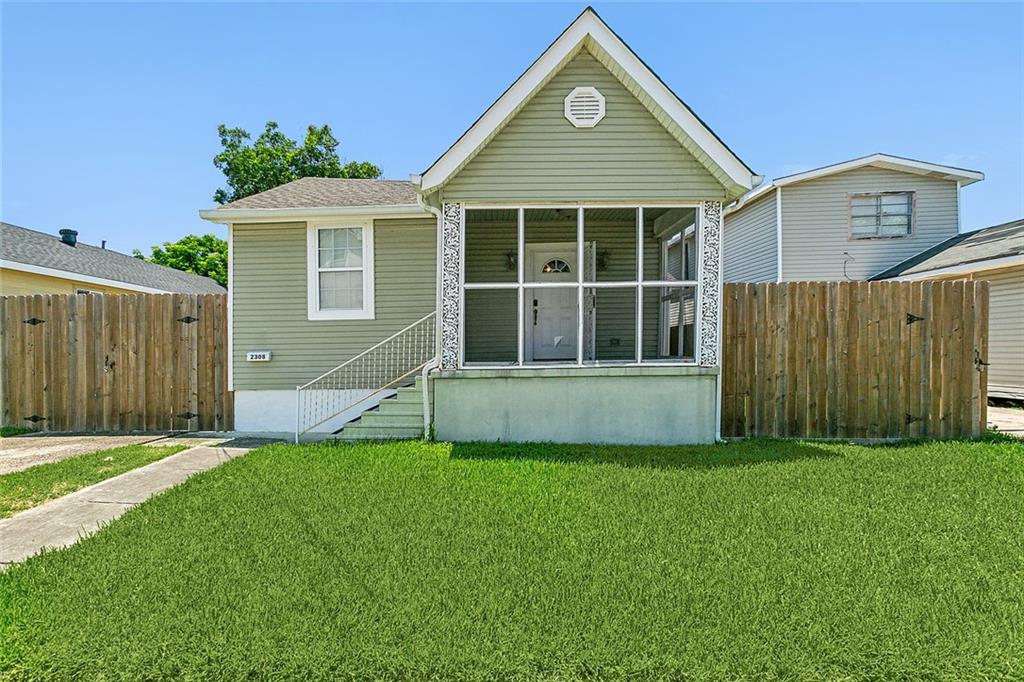 2308 INDEPENDENCE Street, New Orleans, LA 70117