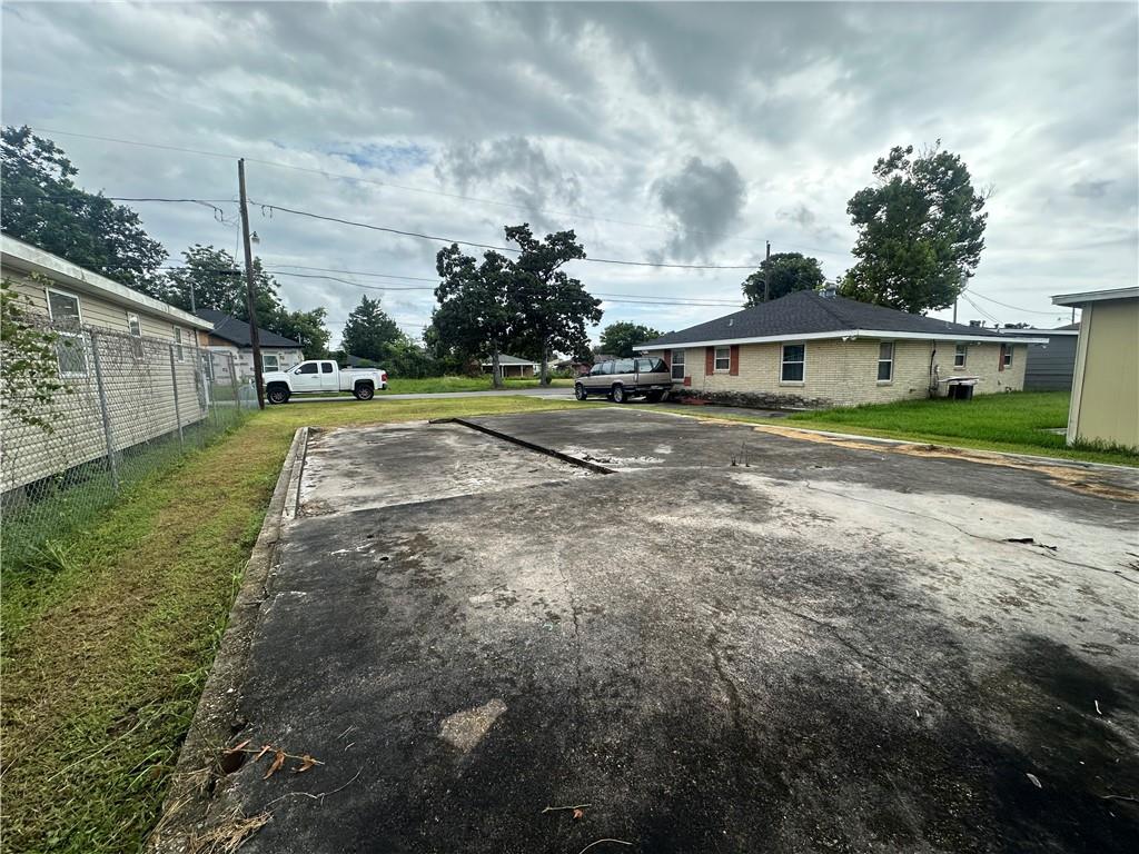 Licciardi Drive, Violet, Louisiana image 4