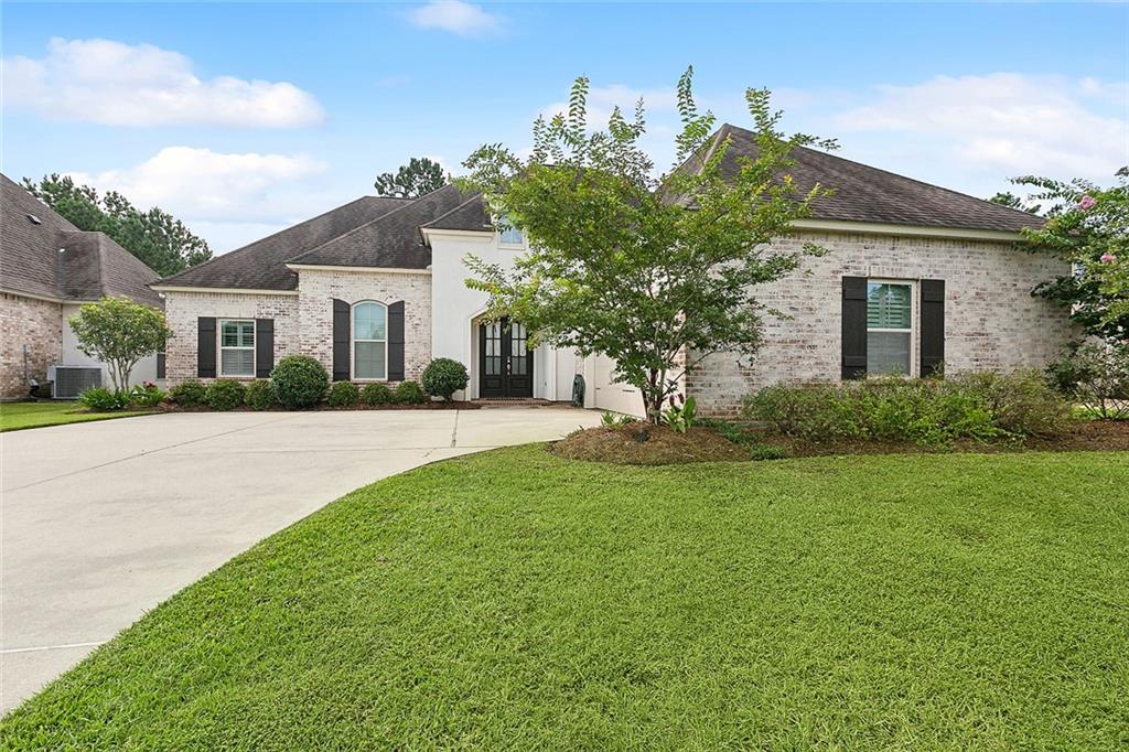 1097 Cypress Crossing Drive, Madisonville, Louisiana image 2