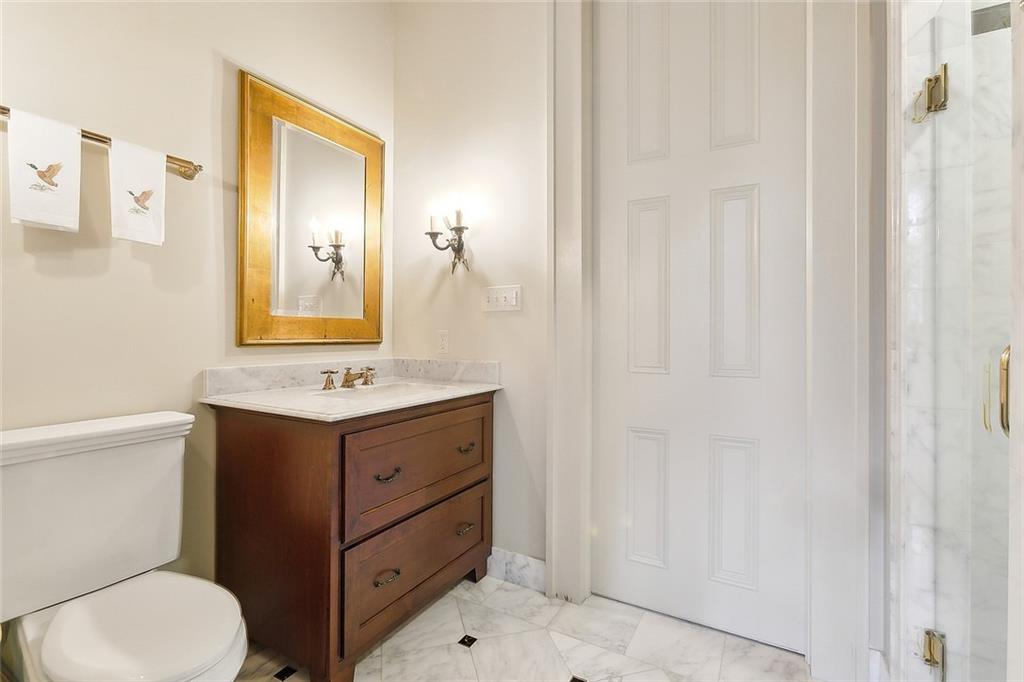 2027 Carondelet Street, New Orleans, Louisiana image 27