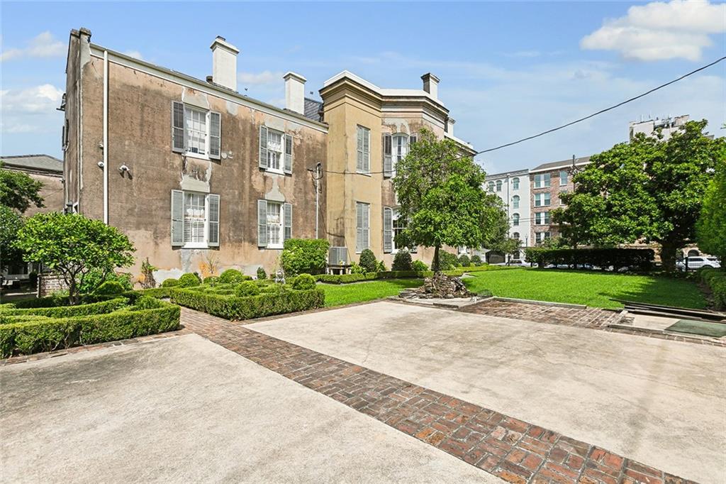 2027 Carondelet Street, New Orleans, Louisiana image 36