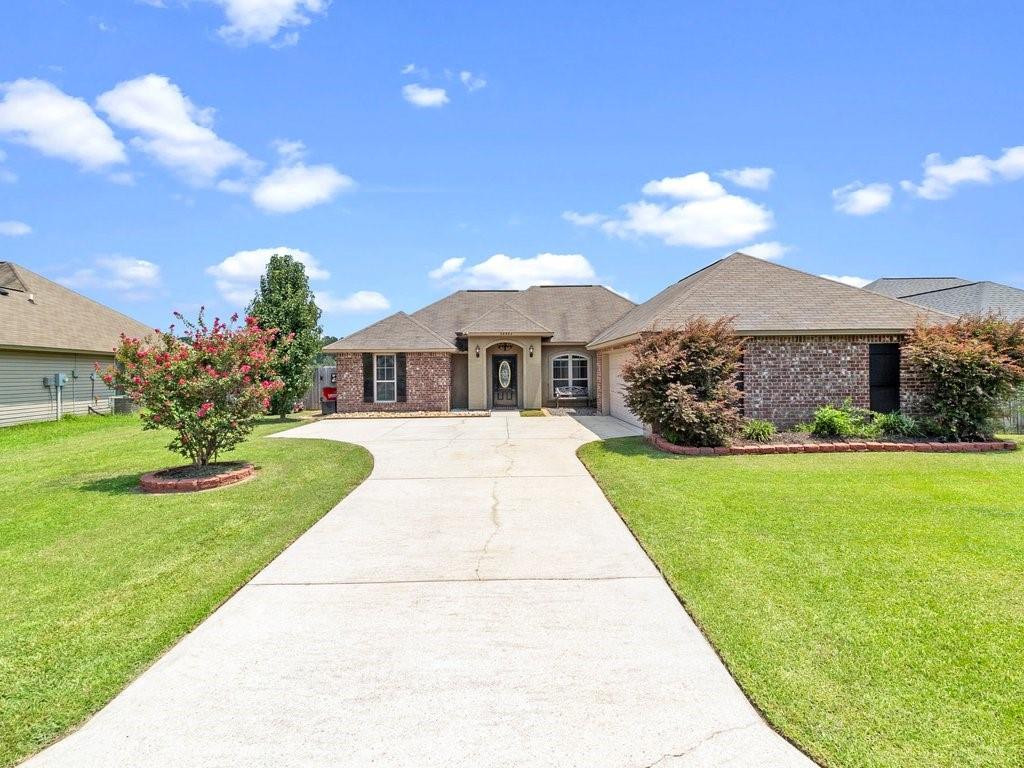 28982 Abyss Lane, Denham Springs, Louisiana image 1