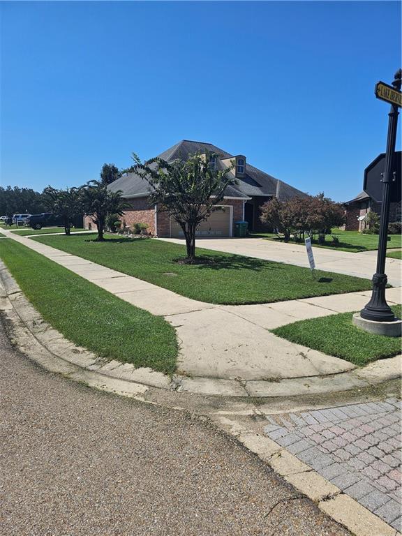 669 Lake Iberville Court, Ponchatoula, Louisiana image 2