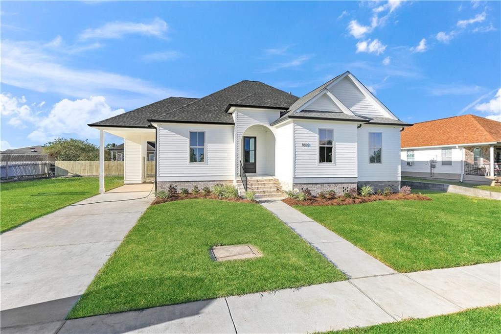 8520 Creole Drive, Chalmette, Louisiana image 1