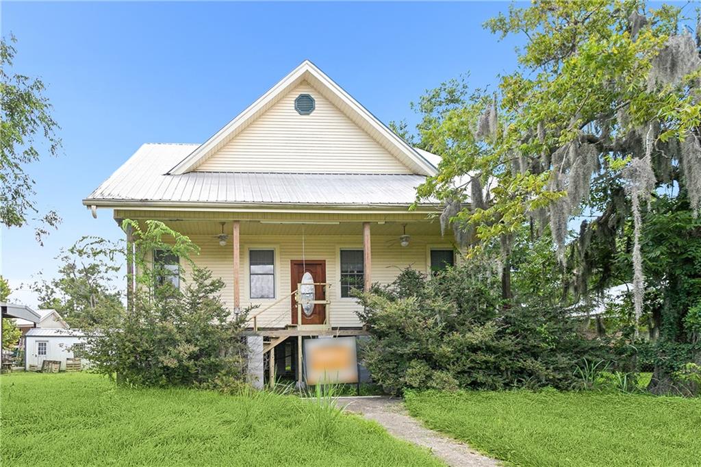 406 Covington Street, Madisonville, Louisiana image 1