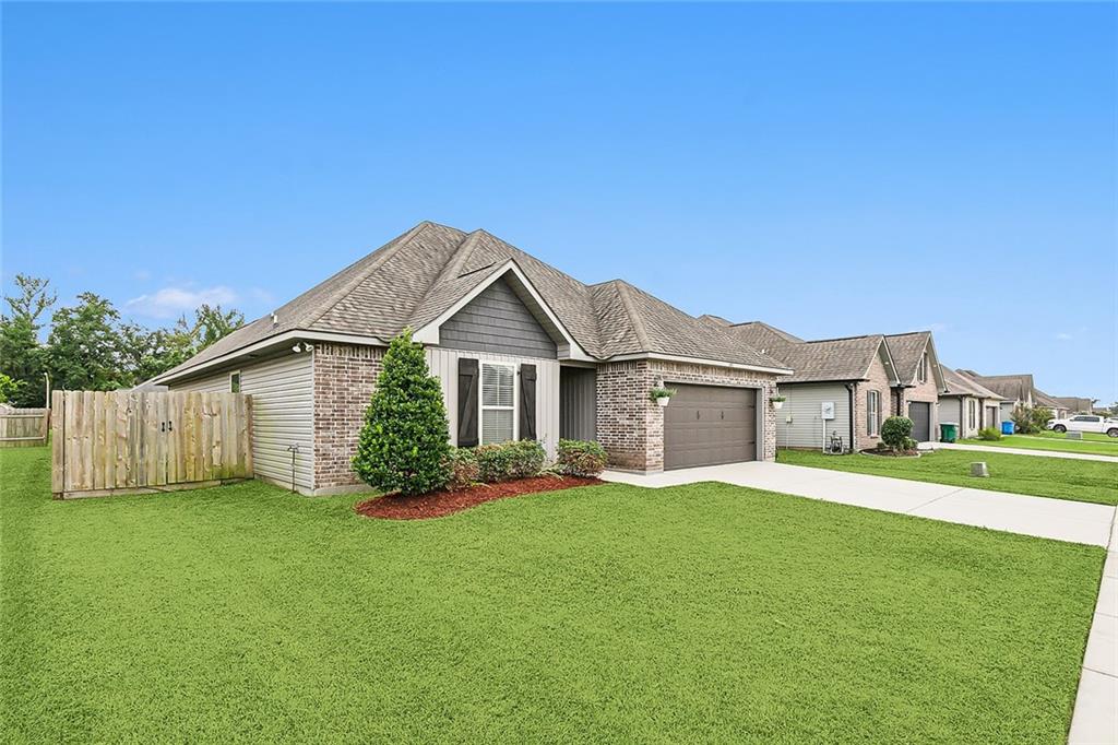 313 Ashton Oaks Lane, Luling, Louisiana image 2