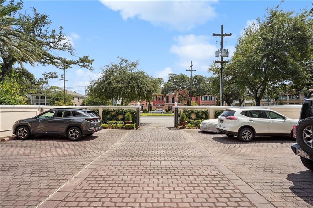 2721 St Charles Avenue #1A, New Orleans, Louisiana image 4