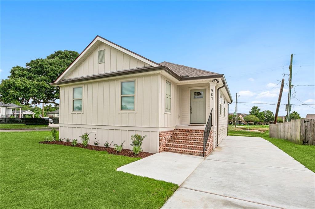 901 N Clark Lane, Westwego, Louisiana image 1