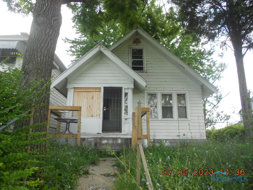 Great investment property or starter home overlooking Ravine Park near Dearborn Avenue. Large three bedroom home with detached garage. Home sold AS IS. Upstairs area has room for 4th bedroom if desired. Tenant has lease through Jan 2025 at $975/mo. Tenant pays utilities including water, sewer and trash.