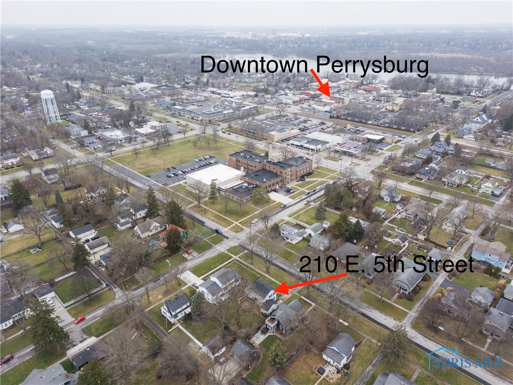 210 5th Street, Perrysburg, Ohio 43551, 3 Bedrooms Bedrooms, ,2 BathroomsBathrooms,Residential,Closed,5th,6110660