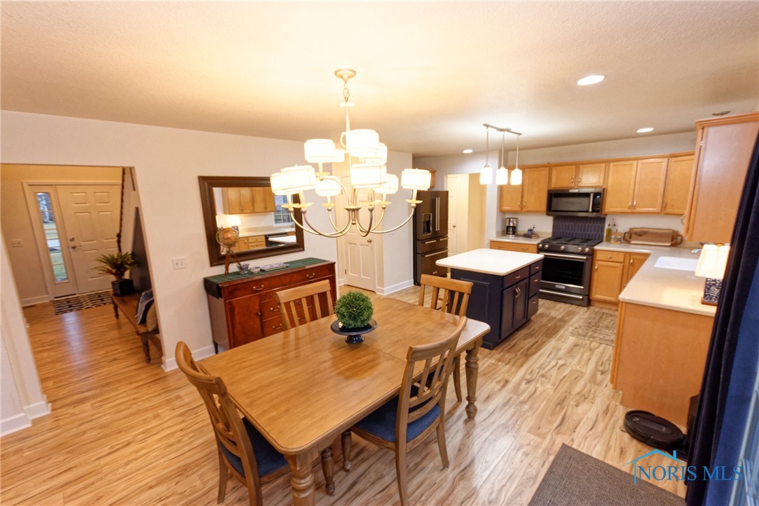 LARGE KITCHEN OPEN TO FORMAL DINING ROOM