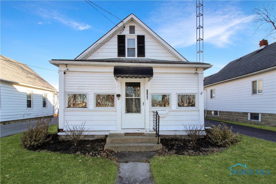 1106 2nd Street, Port Clinton, Ohio 43452, 2 Bedrooms Bedrooms, ,1 BathroomBathrooms,Residential,Closed,2nd,6111833