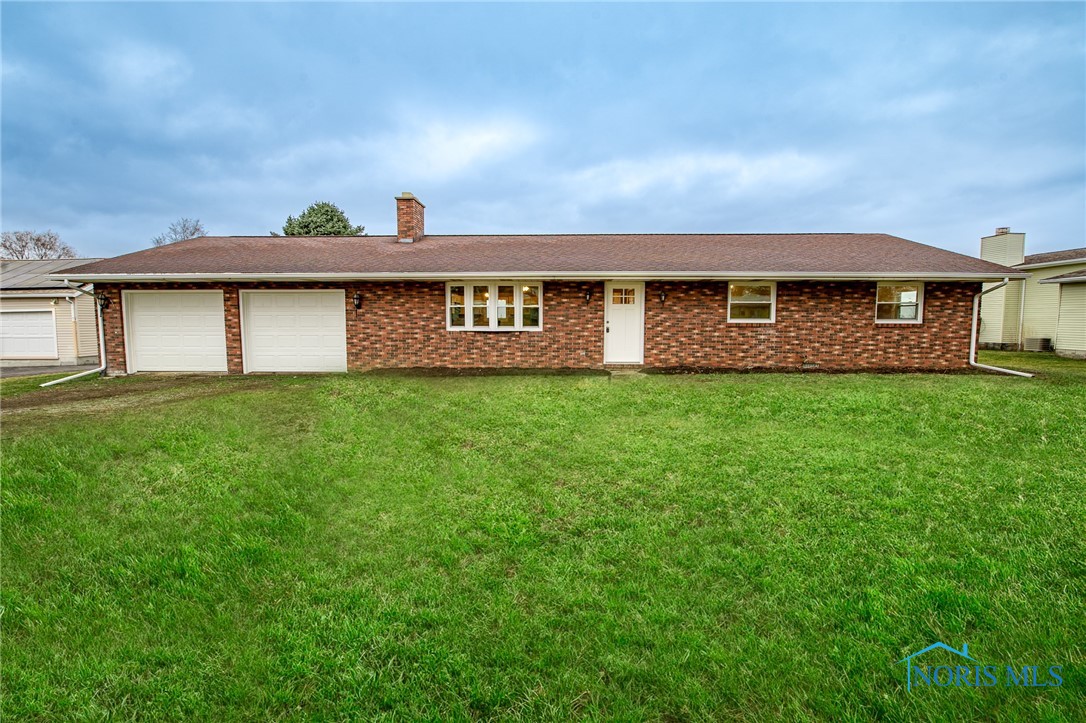 6638 State Route 12, Findlay, Ohio 45840, 3 Bedrooms Bedrooms, ,2 BathroomsBathrooms,Residential,Active Under Contract,State Route 12,6112382