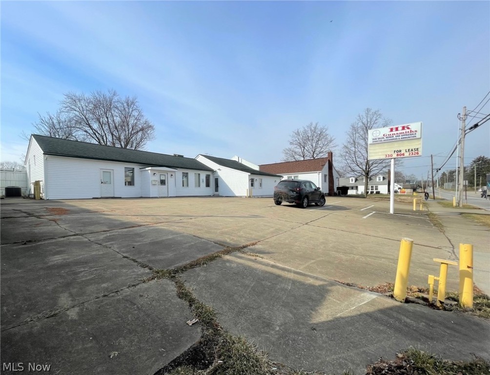 516 W High Street, Orrville, OH 44667
