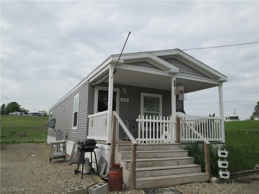 318 Rigby Road, Senecaville, OH 