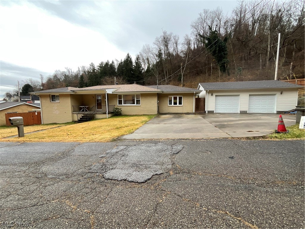 715 Spring Haven, Martins Ferry, OH 43935