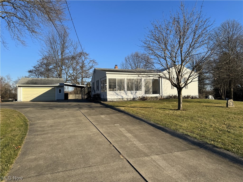 3215 Grill Road, New Franklin, OH 44216