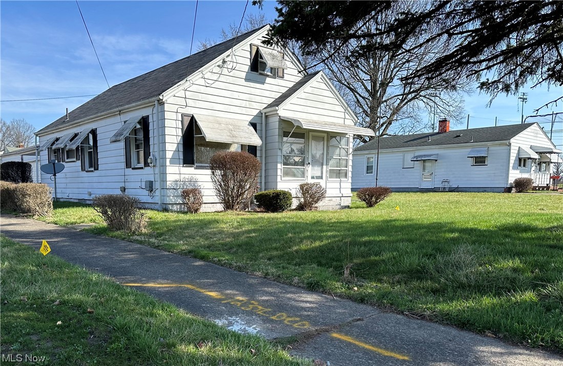 904 Detroit Avenue, Youngstown, OH 44502