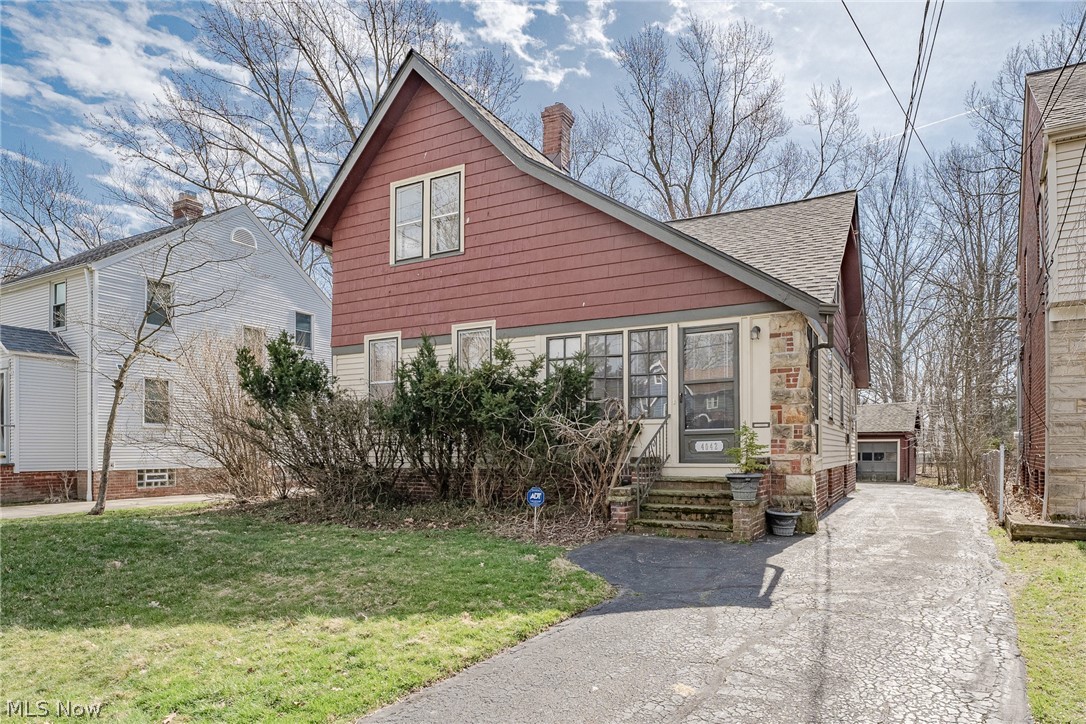 4042 Bluestone Road, Cleveland Heights, OH 