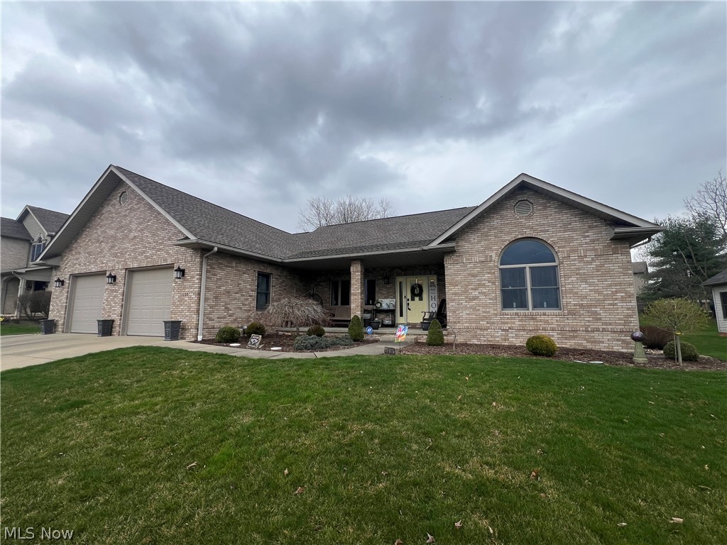 1110 Forrest Ridge Drive, Dover, OH 44622