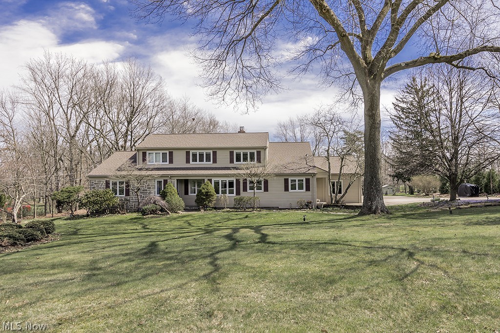 180 Sterncrest Drive, Chagrin Falls, OH 