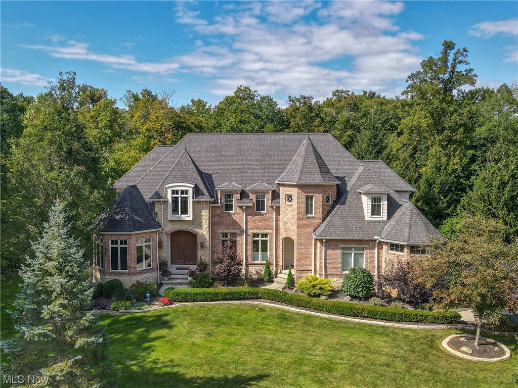 17420 Lookout Drive, Chagrin Falls, OH 