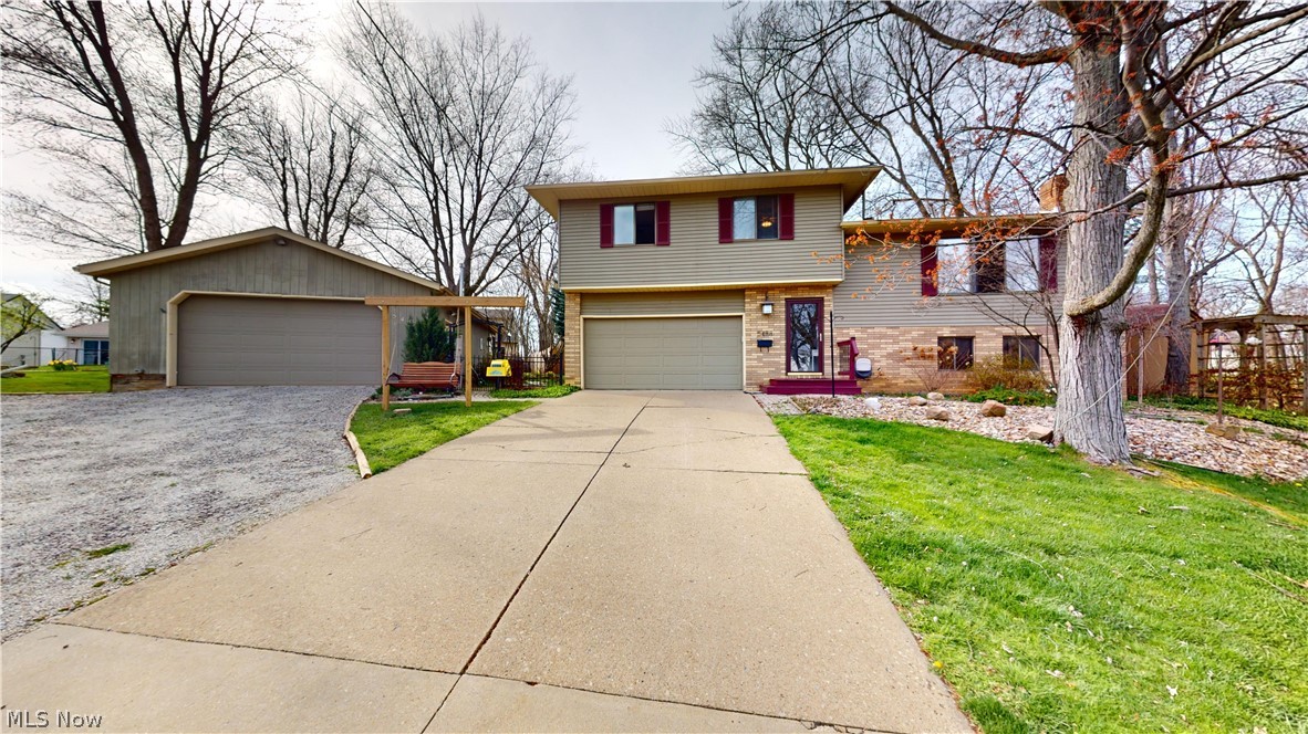 5488 Pinehill Drive, Mentor-on-the-Lake, OH 
