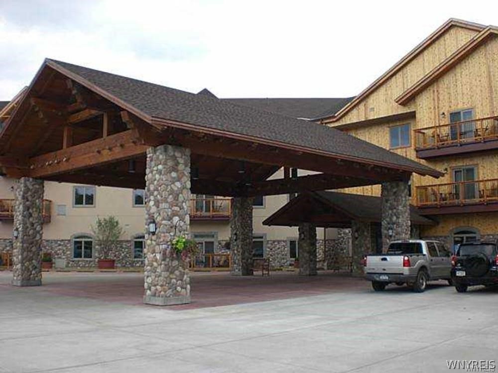 Enjoy all that Holiday Valley has to offer with a fractional ownership at the Tamarack Club. 10 or 11 weeks per year are yours (depending on the yearly rotation schedule among the 5 owners of this unit)...then if you want to stay at Tamarack on the off-weeks - you can get another unit at a great rate. Amenities include: Heated indoor/outdoor pool, 2 outdoor hot tubs & indoor sauna, ski check & locker, owner’s ski room, winter shuttle service, fitness room, free WiFi. There is also underground parking & valet/bell service, John Harvard's Brew House & guest coin op laundry.