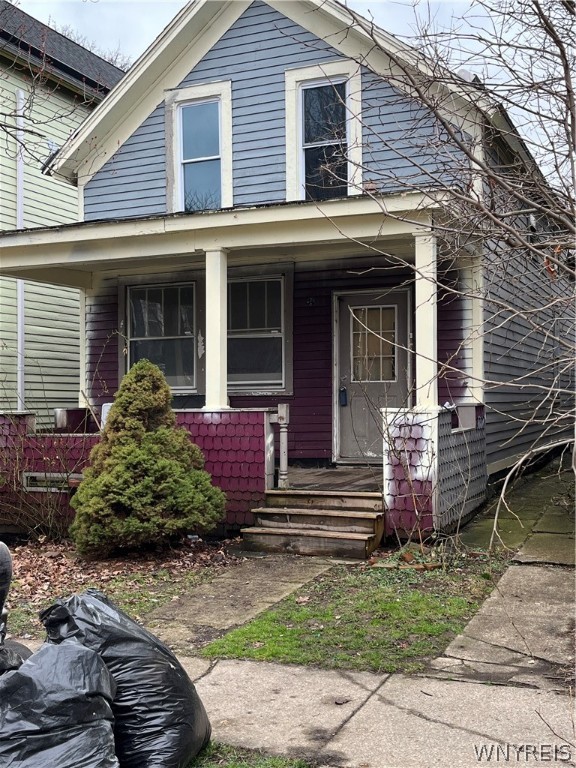 This two bedroom one bathroom has a ton of potential and waiting for the right owner to put their personal touches on it.  Located in the highly desirable Allentown neighborhood and walking distance to restaurants, bars, shopping and downtown.  Close to bus routes. Newer tear off roof.  Open front porch allows for lounging on lazy summer nights.