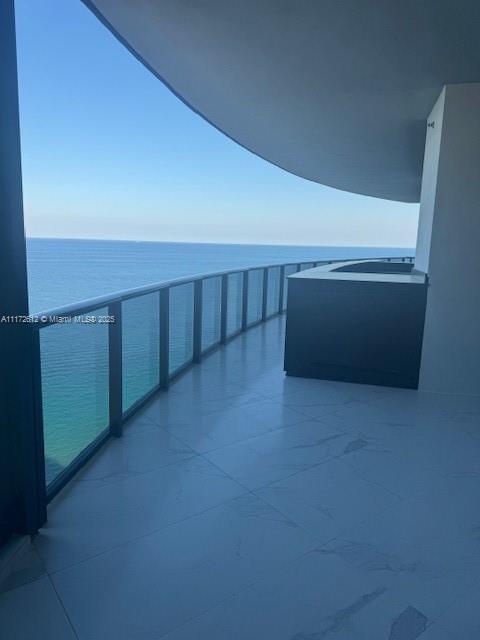  18555 Collins Ave #2905, Aventura, FL 33160 