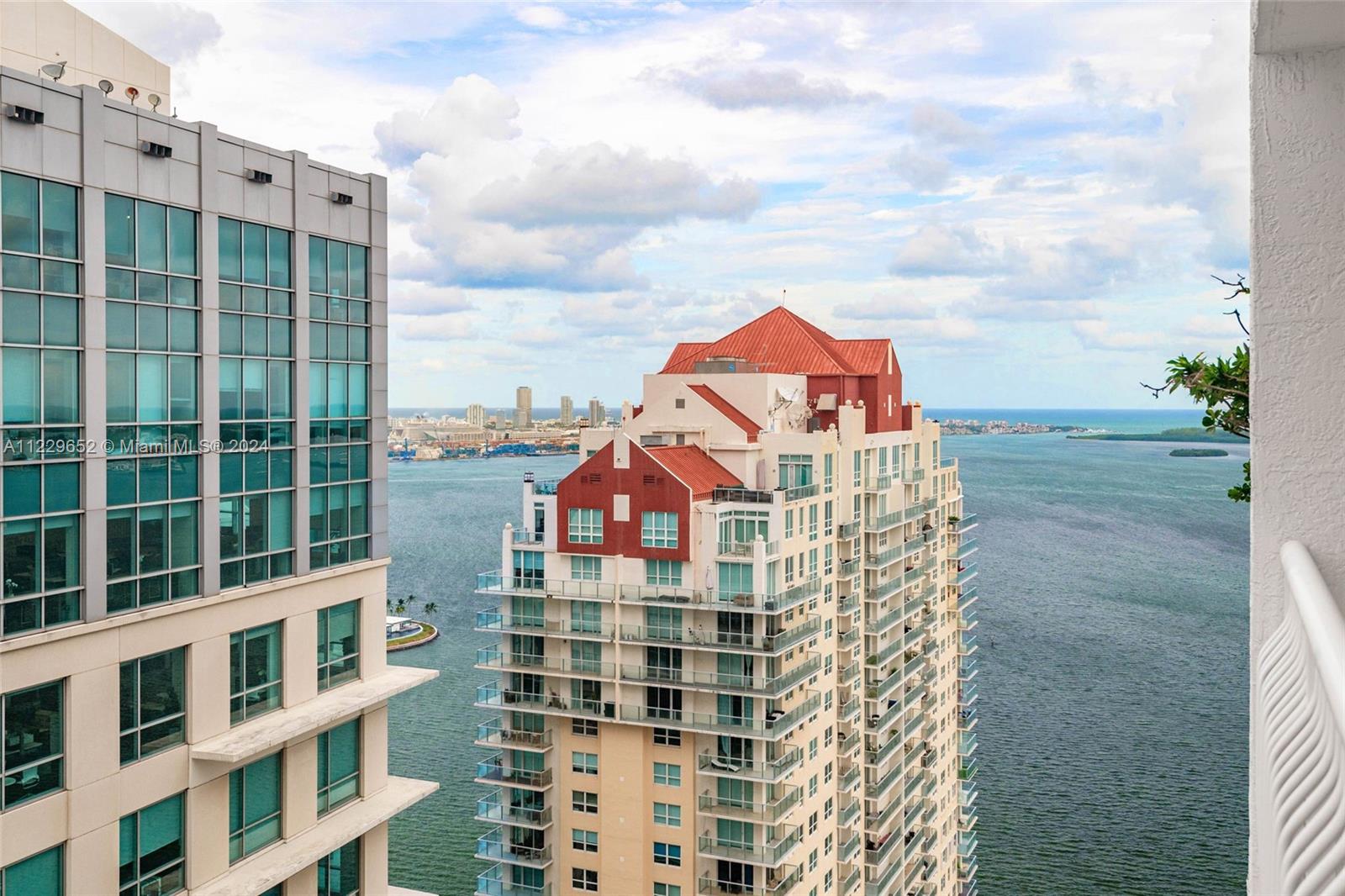 Condo for Sale in Miami, FL