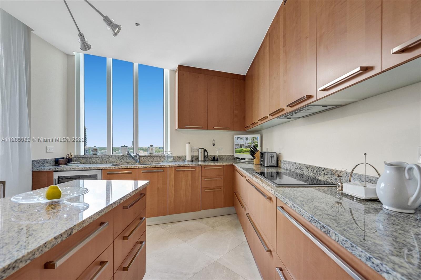 16001 Collins Ave #806, Sunny Isles Beach FL 33160