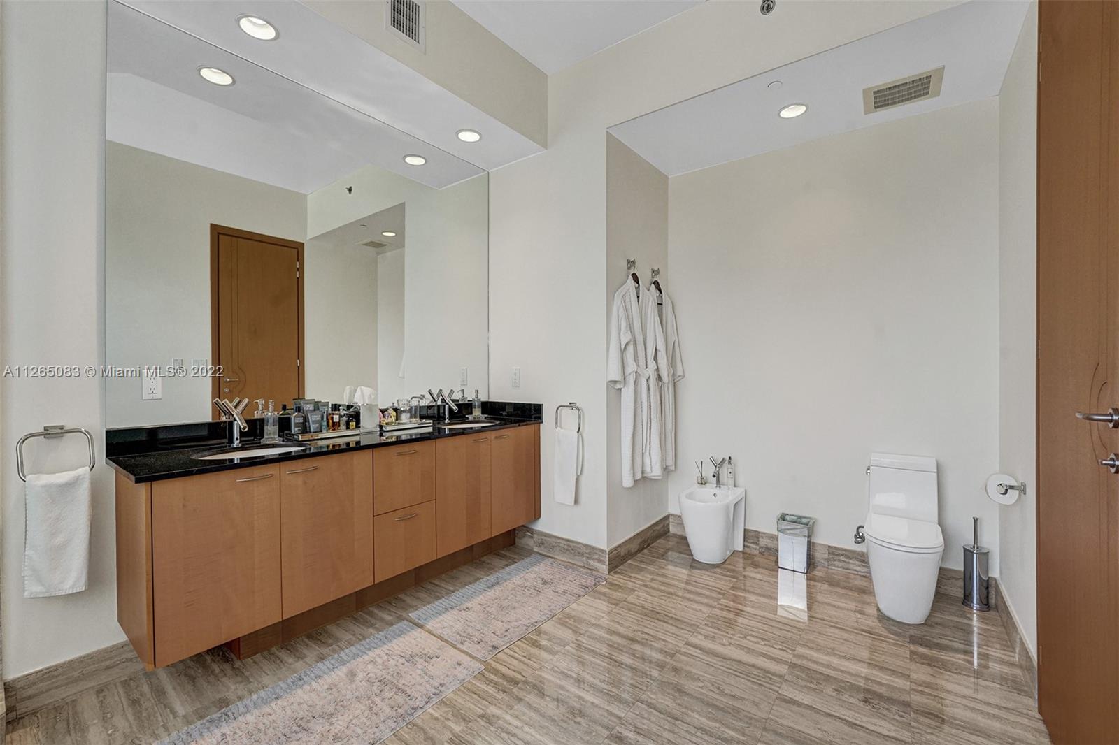 16001 Collins Ave #806, Sunny Isles Beach FL 33160