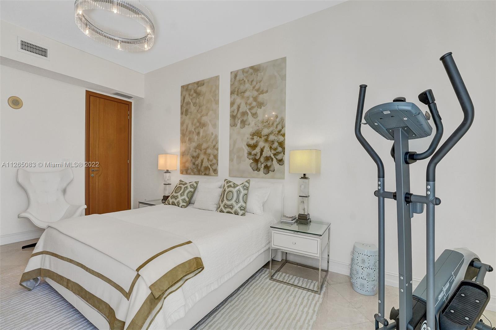 16001 Collins Ave #806, Sunny Isles Beach FL 33160