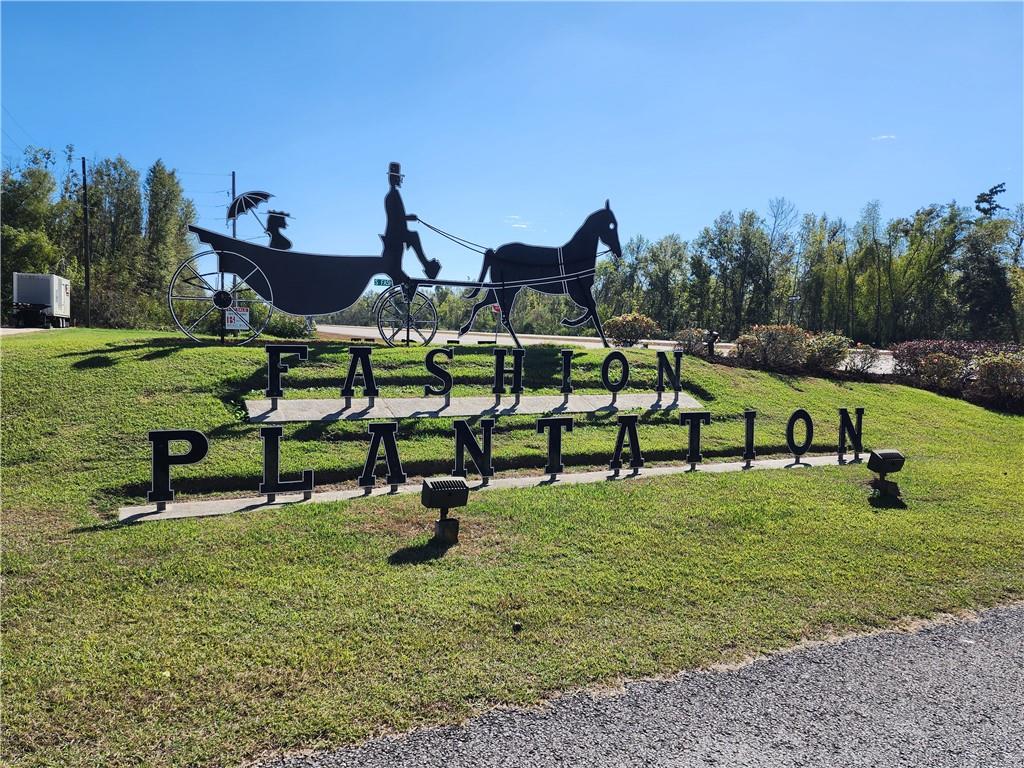 Looking for acreage in an established neighborhood? Build your dream on this 10 acre parcel! Close to shopping and major roadways without the city feel.