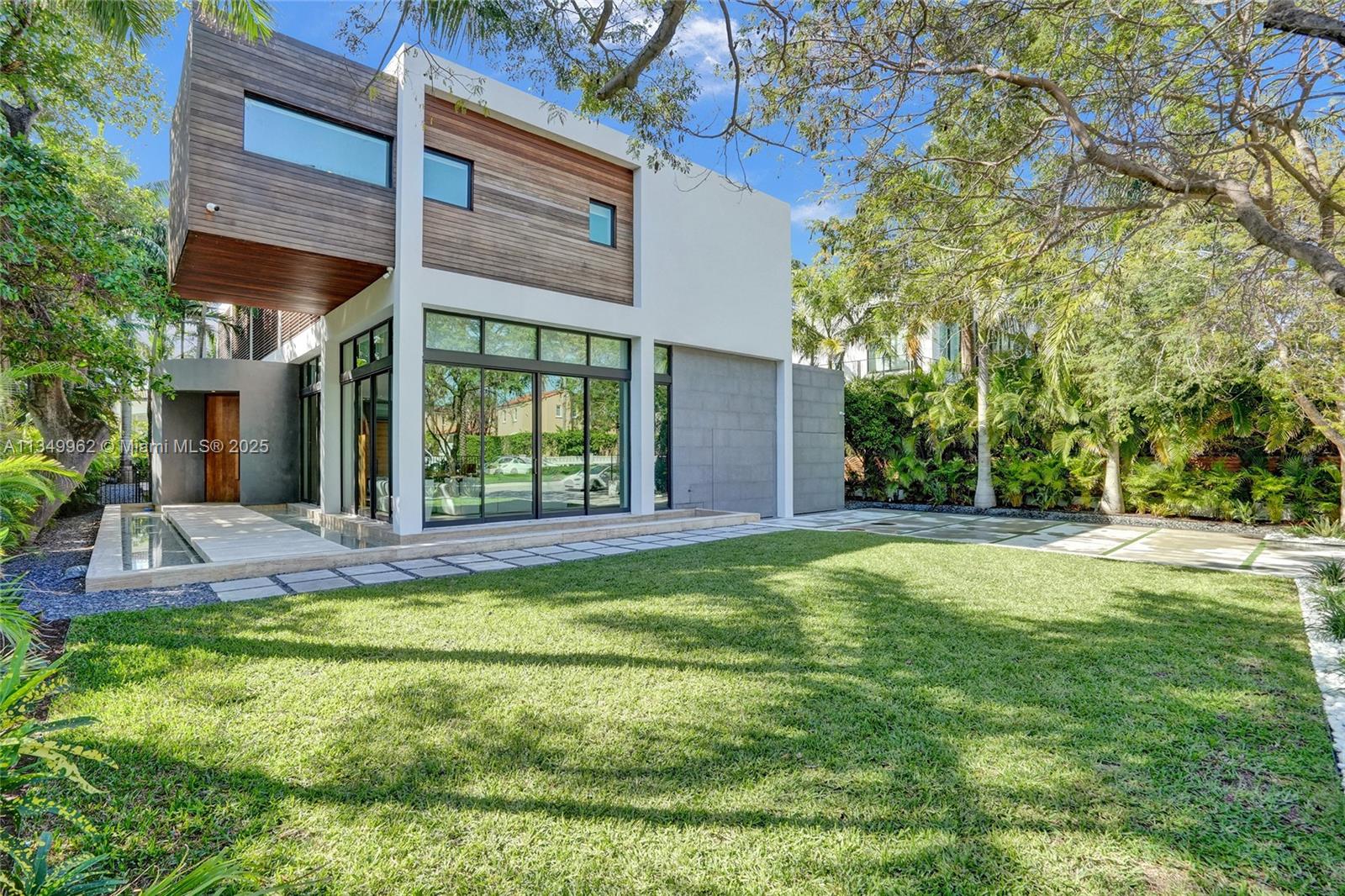 Casa en Venta en Golden Beach, FL