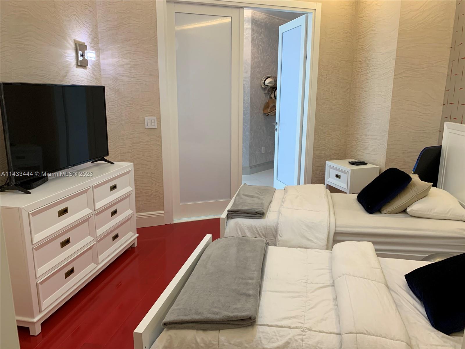15901 Collins Ave #4107, Sunny Isles Beach FL 33160