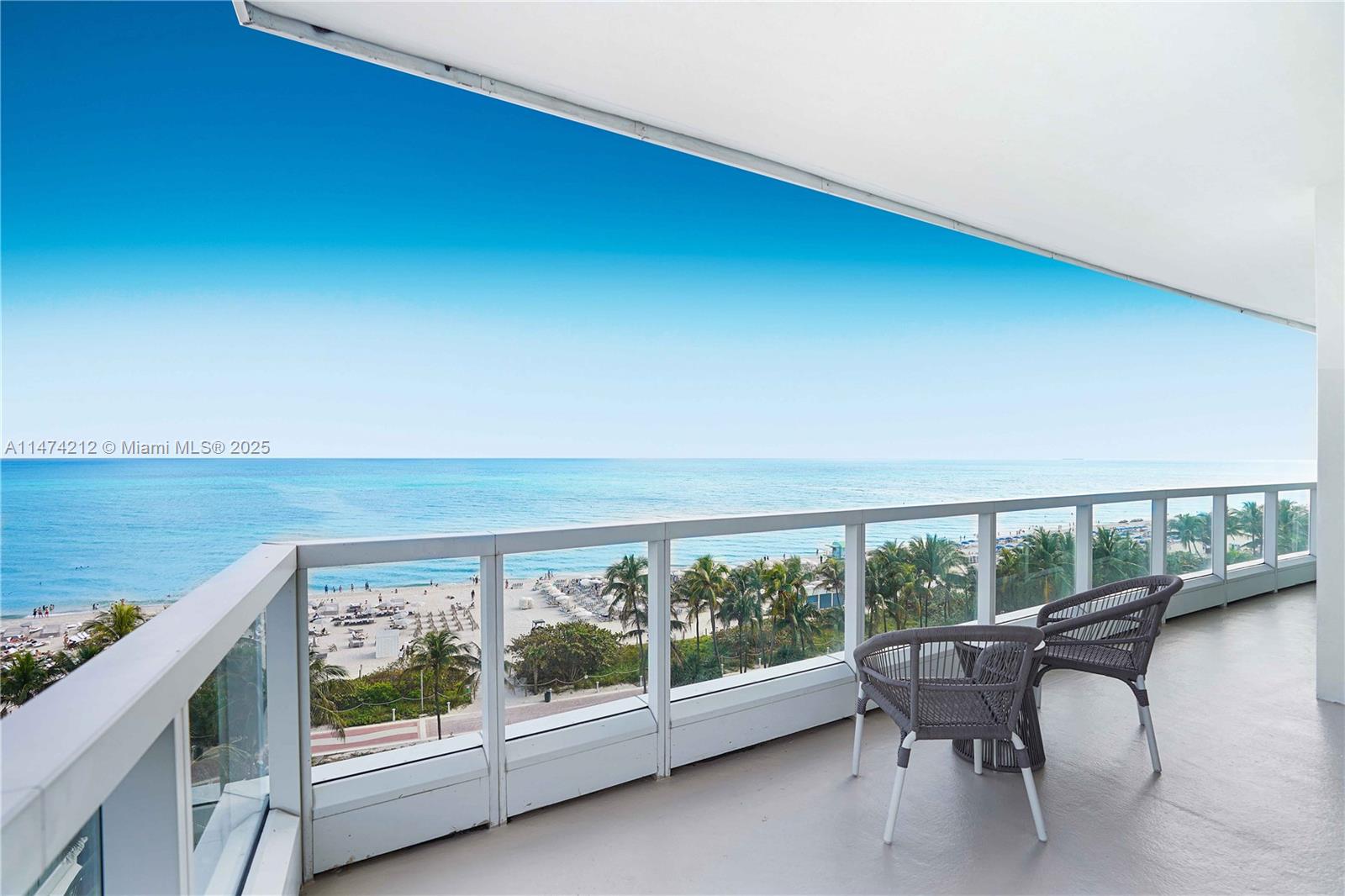 Apartamento à Venda em Miami Beach, FL