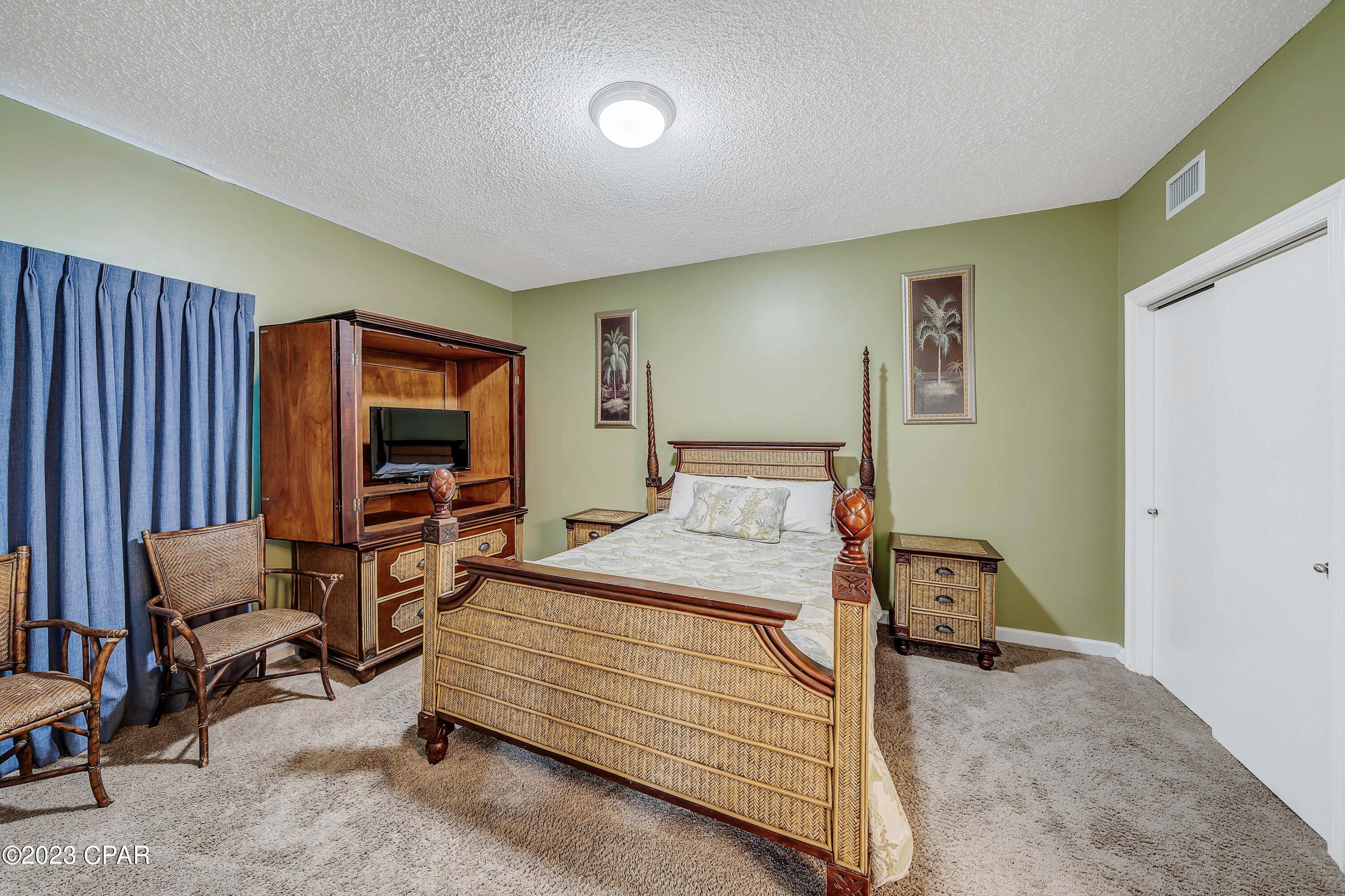 Image 29 For 9450 Thomas Drive 210b