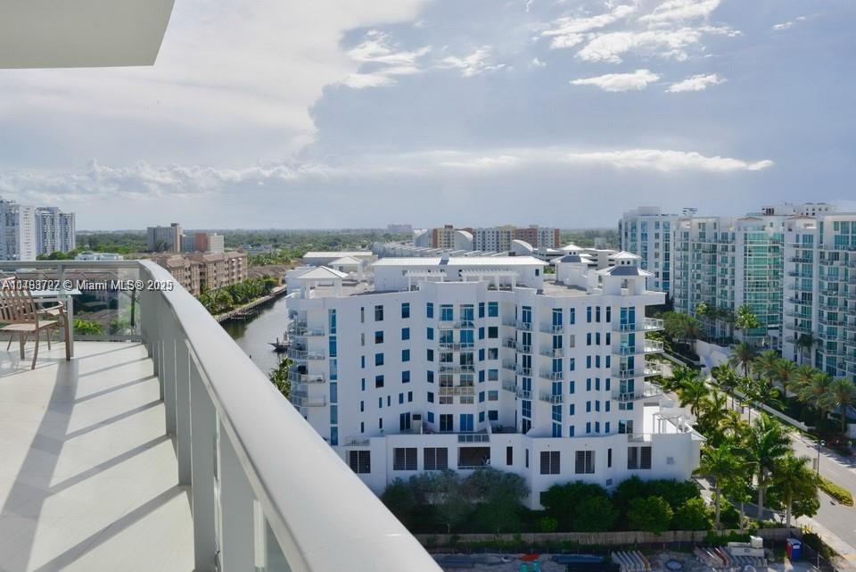3250 NE 188th St #UPH01, Aventura FL 33180
