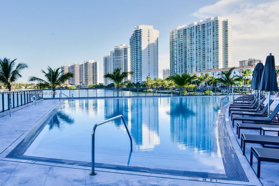 3250 NE 188th St #UPH01, Aventura FL 33180