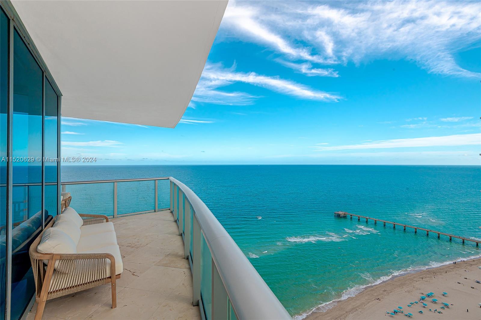 Apartamento à Venda em Sunny Isles Beach, FL