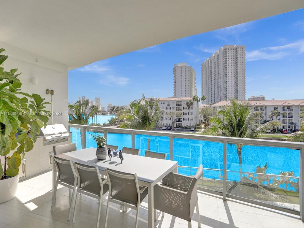 Condo for Sale in Aventura, FL