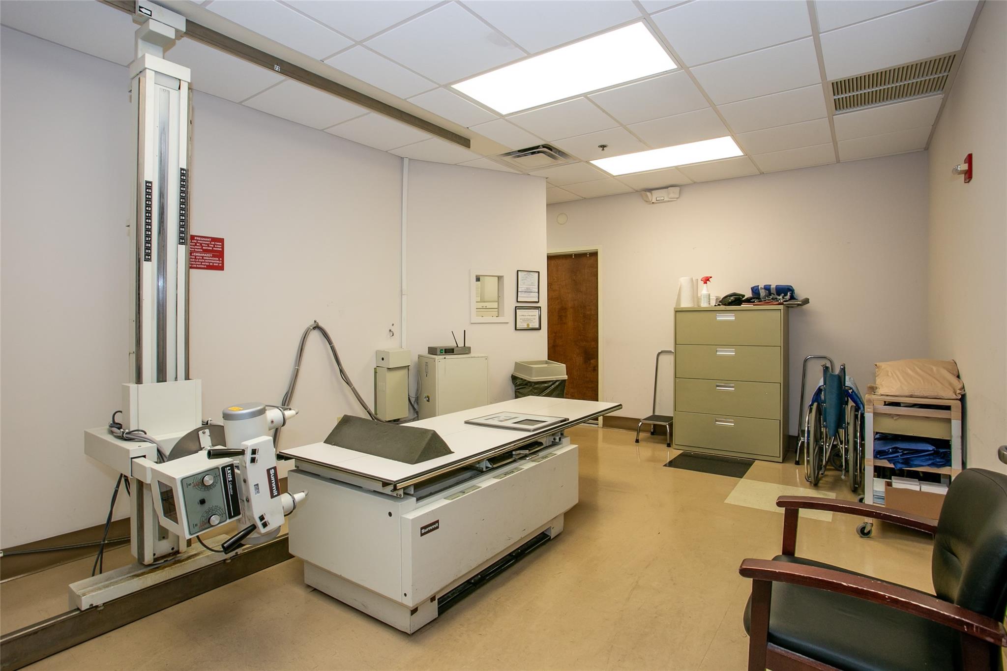 7171 N University Dr 100, Tamarac, FL 33321