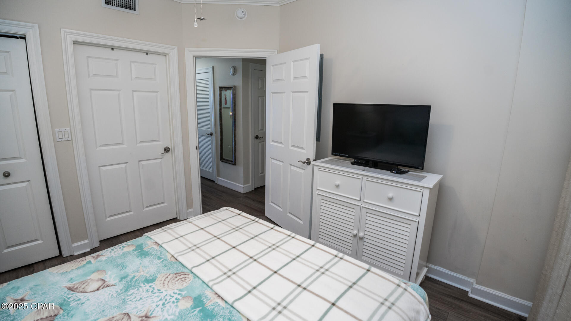 Image 19 For 9450 Thomas Drive 907d