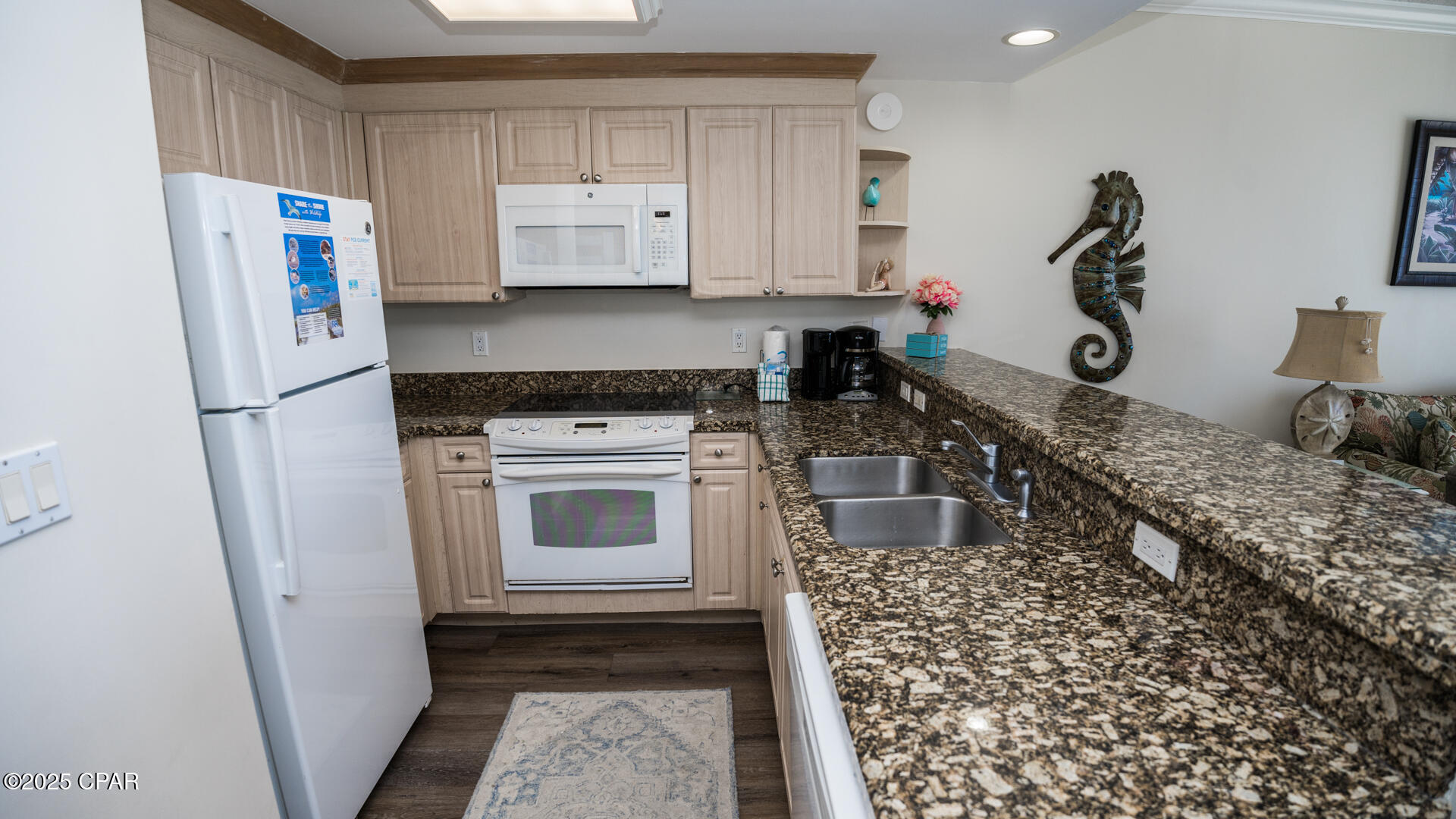 Image 7 For 9450 Thomas Drive 907d