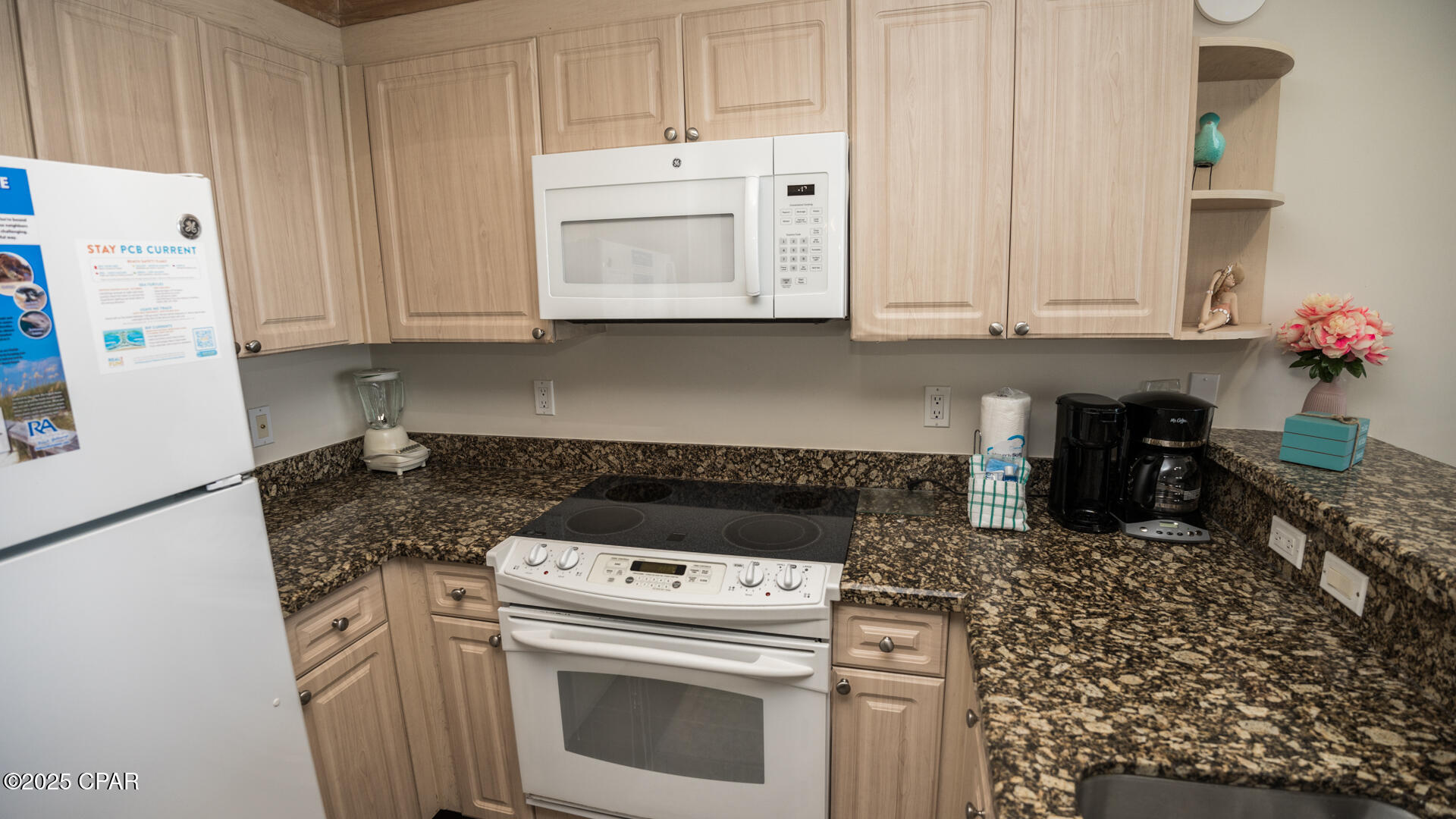 Image 8 For 9450 Thomas Drive 907d