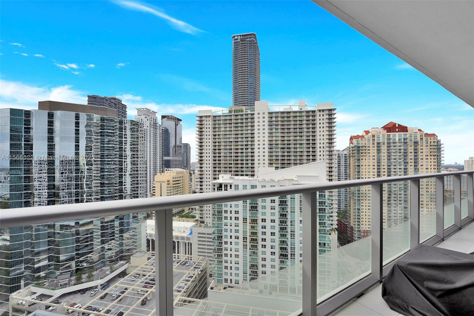 1300 Brickell Bay Dr #2701, Miami FL 33131